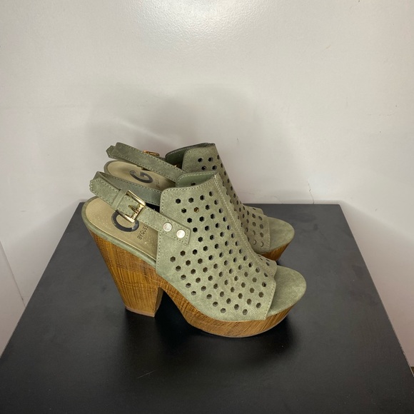 Guess Peep Toe Block Heels in Olive  - size 5.5 - Picture 8 of 8